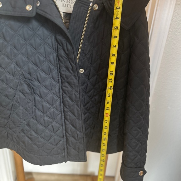 Burberry Brit Black Quilted Puffer Jacket with Hood - Picture 12 of 12